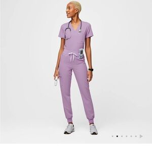 FIGS LAVENDER SCRUB TOP